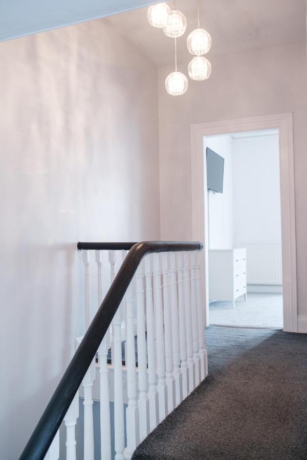 Gorgeous 3 Bedroom Victorian Townhouse Lisburn Exterior photo