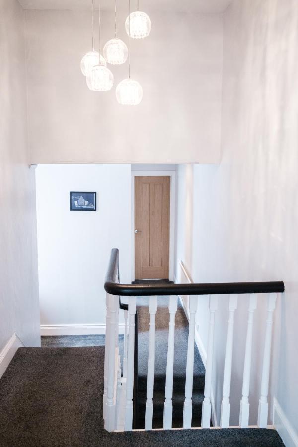 Gorgeous 3 Bedroom Victorian Townhouse Lisburn Exterior photo