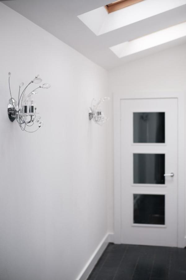 Gorgeous 3 Bedroom Victorian Townhouse Lisburn Exterior photo